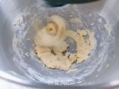 Make Christmas bear, deer, pound cake step 2