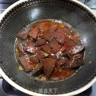 Make Garlic pork blood step 4