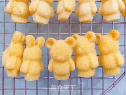 Make Christmas bear, deer, pound cake step 7