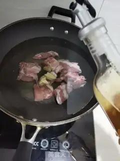 Make Carrot and bone soup step 1