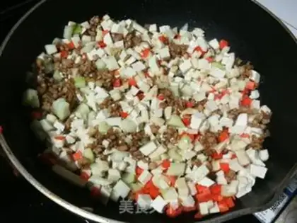 Make Pumpkin Winter Round step 3