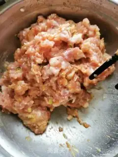 Make Pork-cracker meatballs step 4