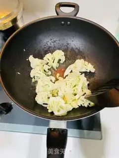 Make Garlic florist step 1