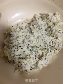 Make Riceball step 3