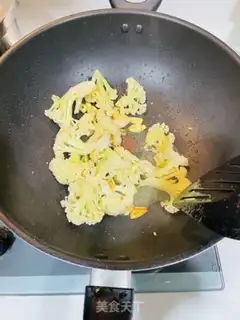 Make Garlic florist step 3