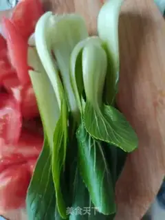 Make Tomato egg noodles step 1