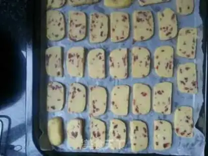 Make Cranberry cookies step 3