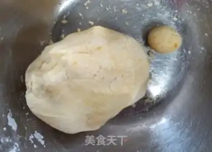 Make Red sugar, sweet potato balls step 3