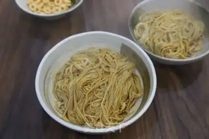 Make Onion noodles step 7