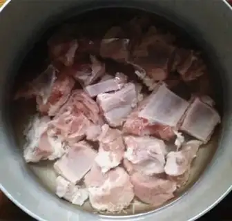 Make The radish soup step 1