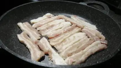 Make Shrimp sauce and greasy meat step 4
