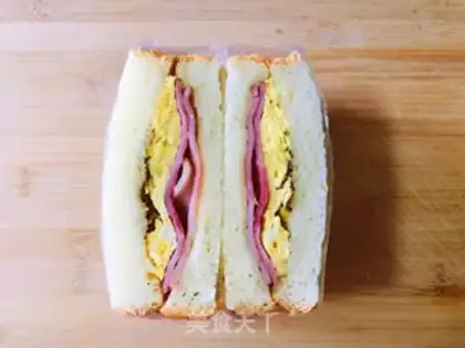Make Bacon egg sandwich step 5