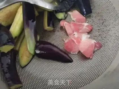 Make Cheese and potatoes with carrots step 1