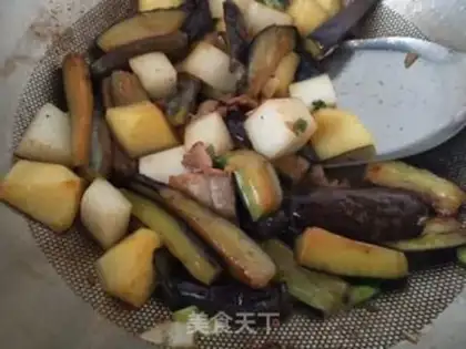Make Cheese and potatoes with carrots step 4