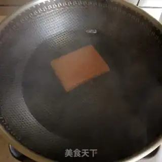 Make Eggs with a chrysanthemum step 1