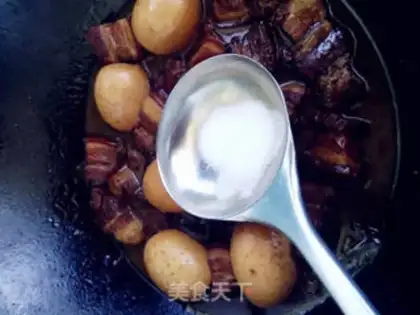 Make Five flowers and eggs step 9