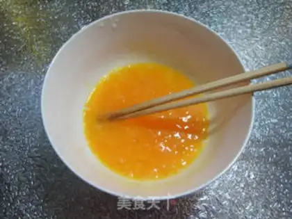 Make Eggs fried step 2