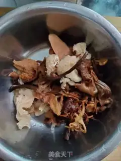 Make Frozen chicken gravy step 1