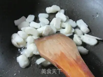 Make Eggs fried step 4