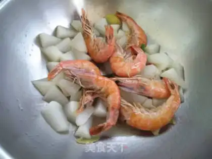 Make A white radish with shrimp step 5