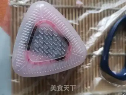 Make Triangular sushi step 7