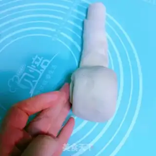 Make The yogurt almond cake step 1