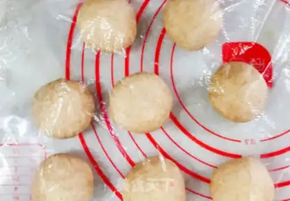 Make Japanese cranberry bread step 4