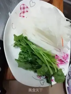 Make Egg radish soup step 1