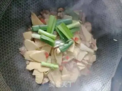 Make Winter-dry fried meat step 4