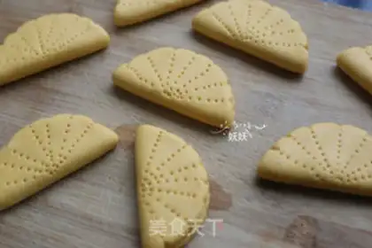 Make Pumpkin leaf clamps step 7