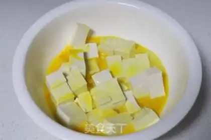 Make Tomato stew tofu step 1
