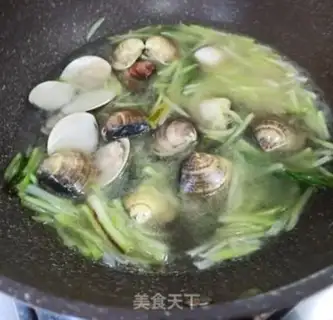 Make Blue carrots and tofu soup step 4