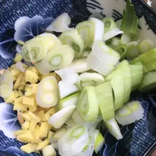 Make Bean petal stew step 2