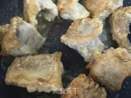Make Mingtae fish stewed radish step 3