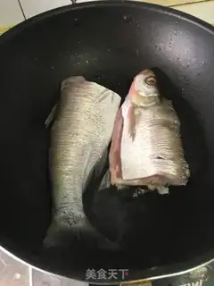 Make Soy sauce, white fish step 1