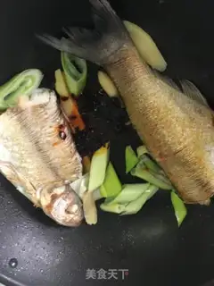 Make Soy sauce, white fish step 4