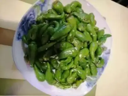 Make Dry chili step 0