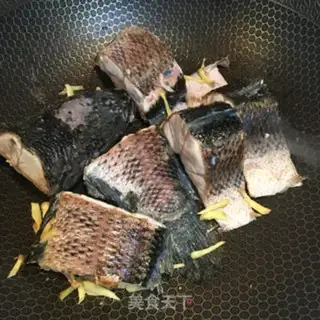 Make Tofu stewed black fish step 4