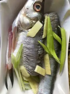 Make Fresh white fish step 1