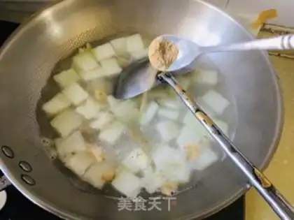 Make A seametrium fan soup step 7