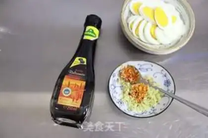 Make Spicy, garlic eggs step 6