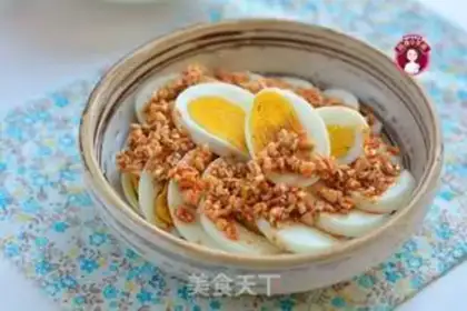 Make Spicy, garlic eggs step 8