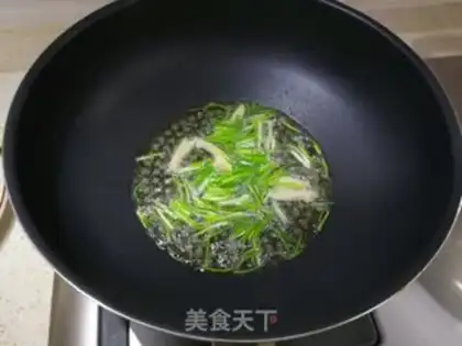 Make Tomato-flavored eggs and shrimp step 4