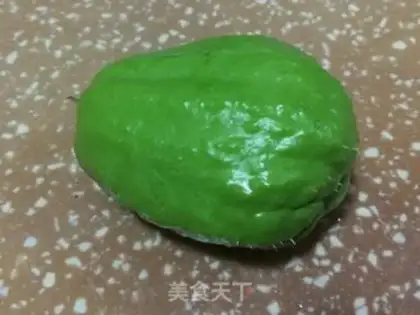 Make Cashew-fruit hand-measure step 2