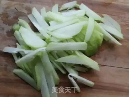Make Cashew-fruit hand-measure step 3