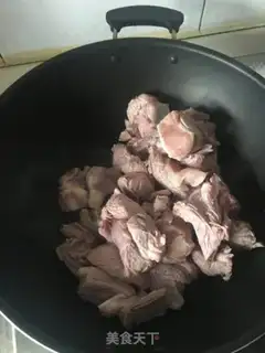 Make Beer and cabbage fans roast lamb step 1