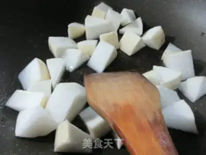 Make Soumaru radish soup step 1