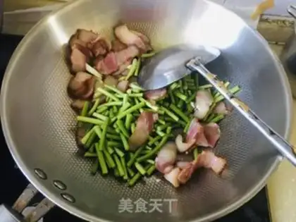 Make Garlic pork step 3