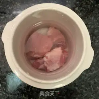 Make Lotus lilies bone soup step 0