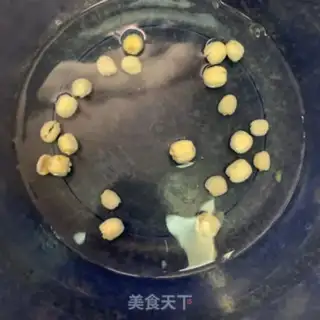 Make Lotus lilies bone soup step 1